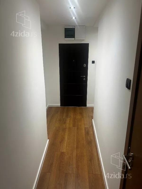 Četvoroiposoban stan | 4zida