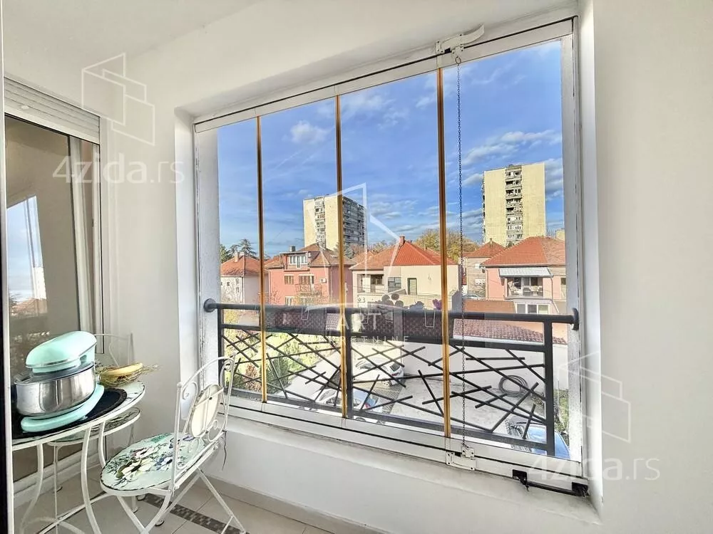 Troiposoban stan | 4zida