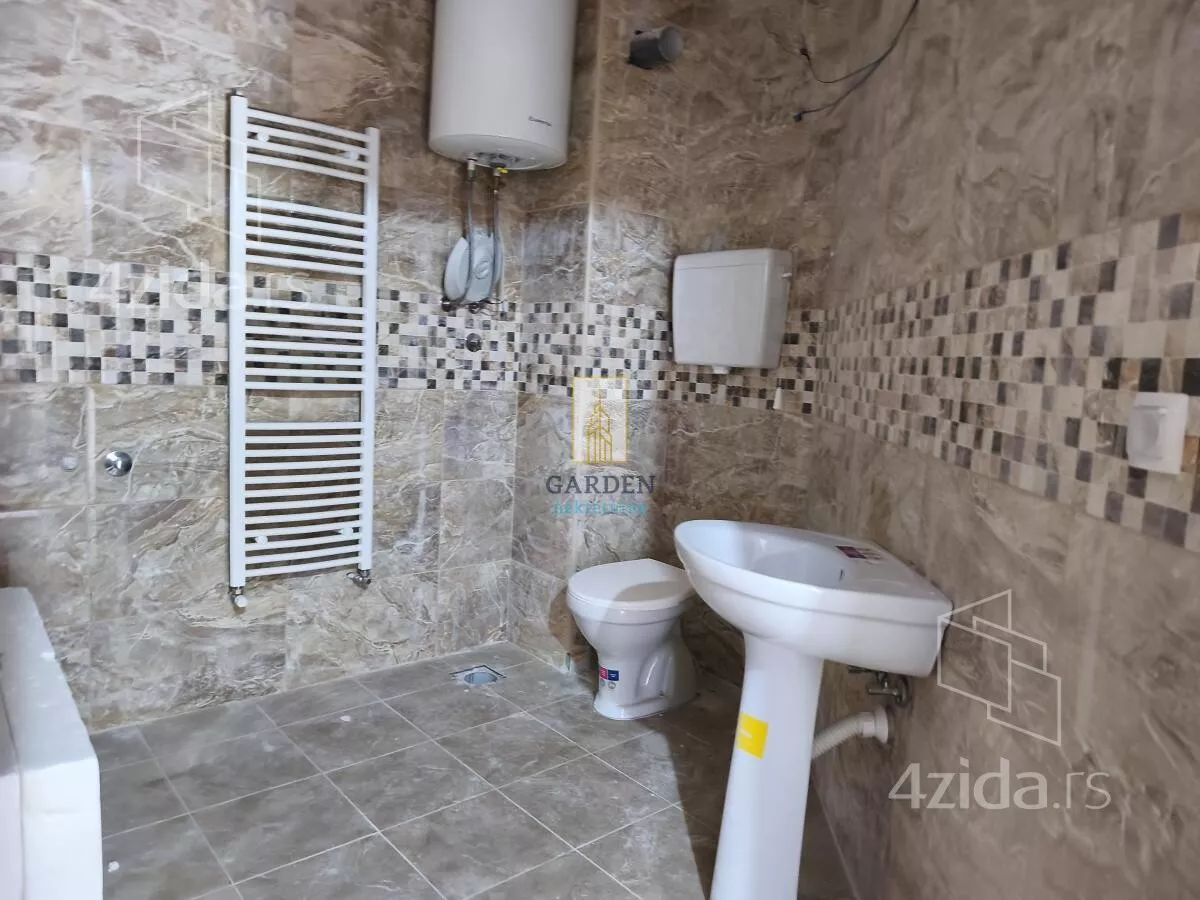 Petosoban stan | 4zida