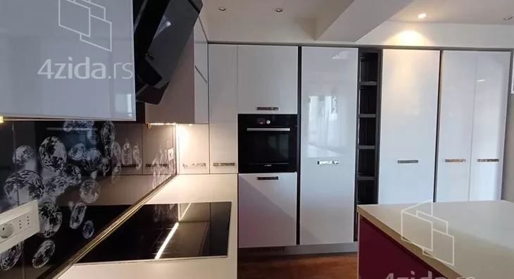 Petosoban stan | 4zida