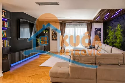 Hajduk Veljkova | 4zida.rs