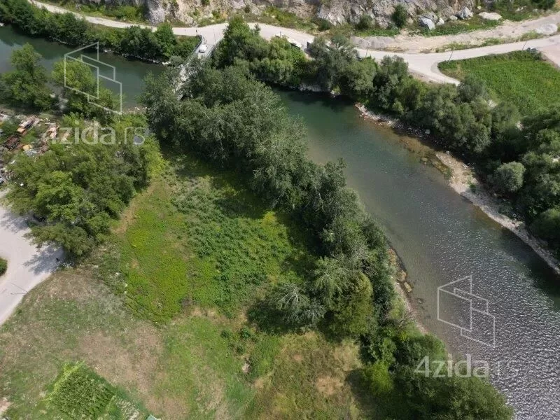 Plac | 4zida