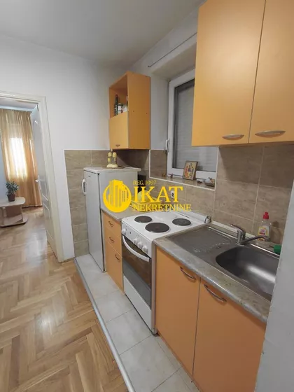 Milana Grola | 4zida.rs