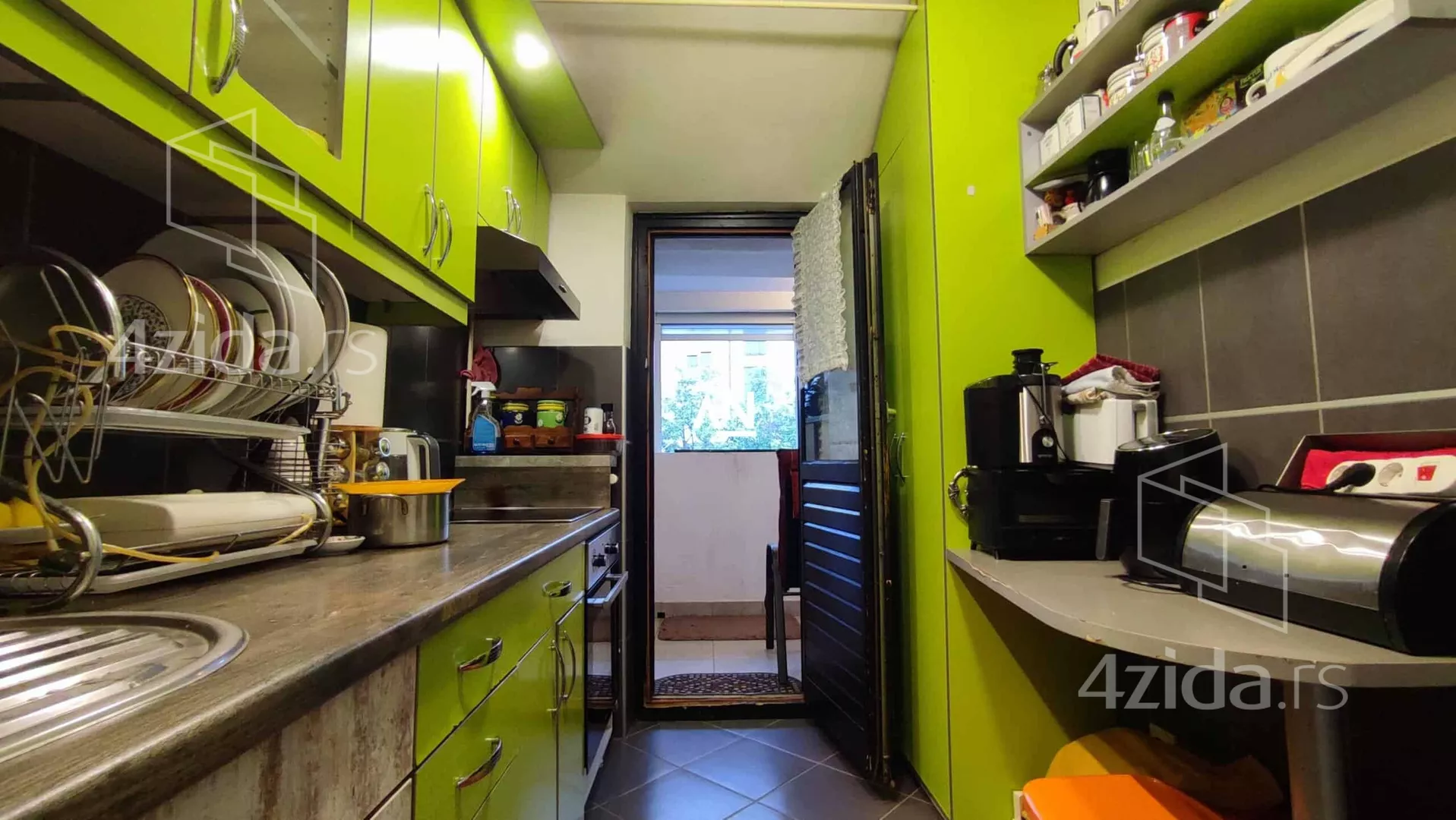 Petosoban stan | 4zida