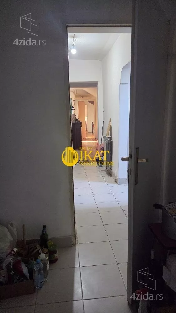 Šestosoban stan | 4zida