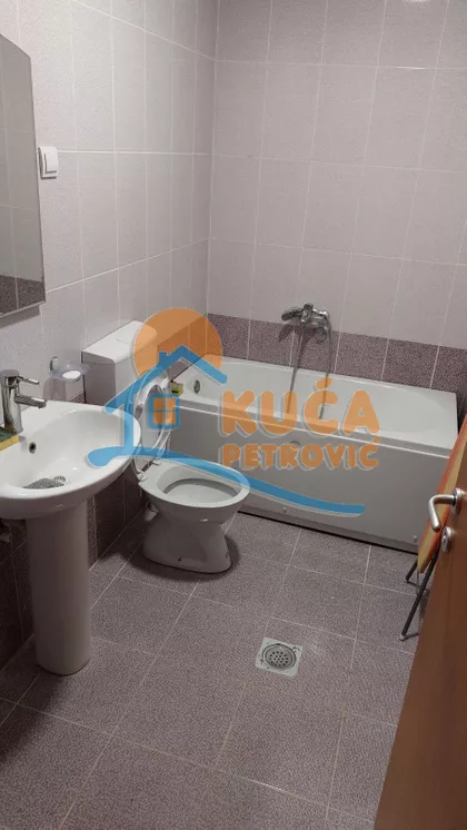 Cara Dušana | 4zida.rs