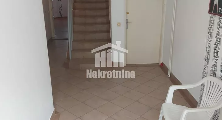 5-etažna kuća | 4zida