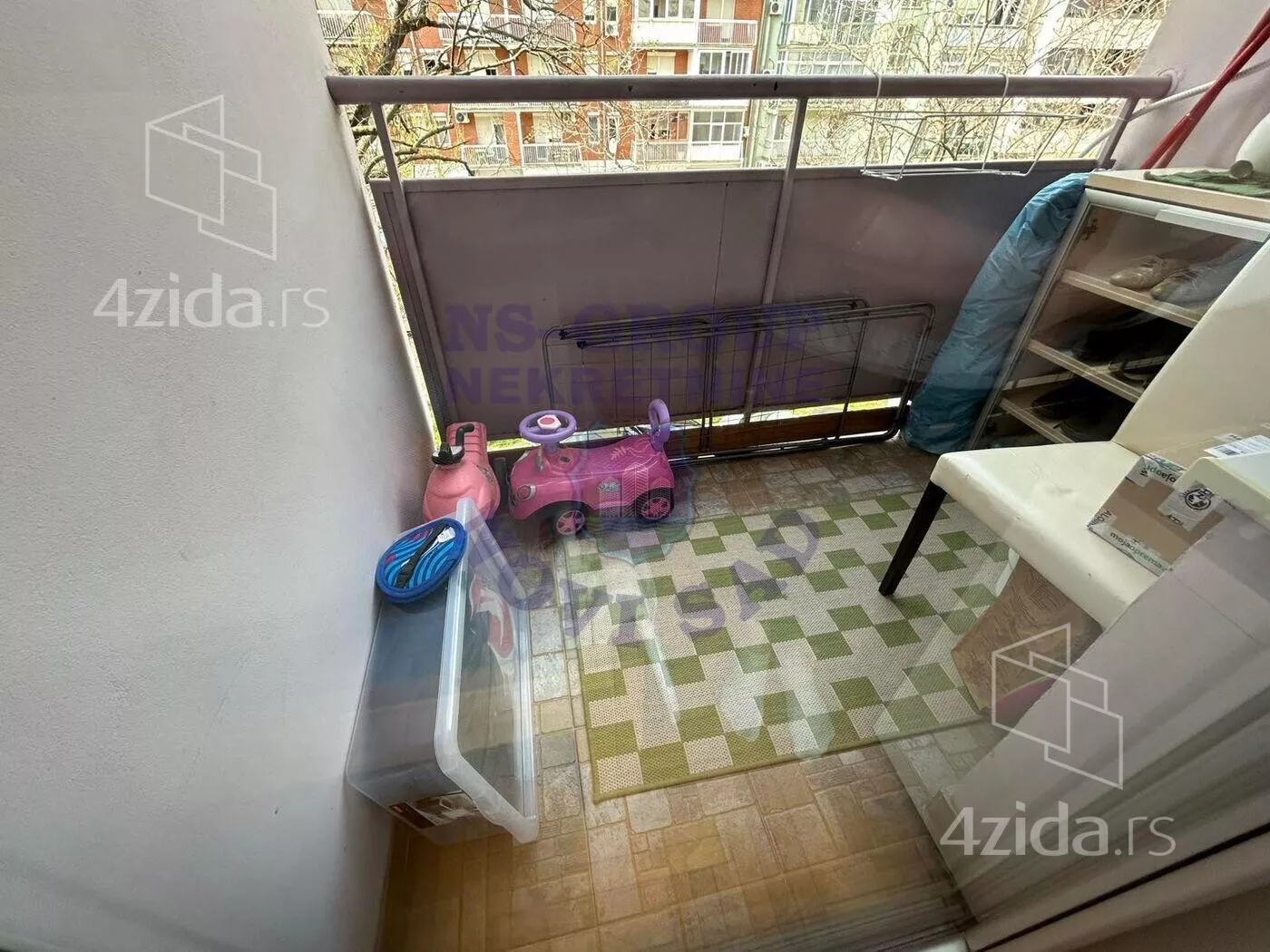 Dvoiposoban stan | 4zida