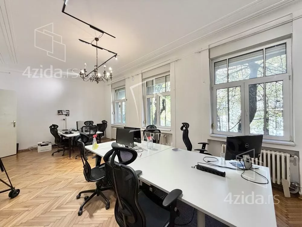 Šestosoban stan | 4zida