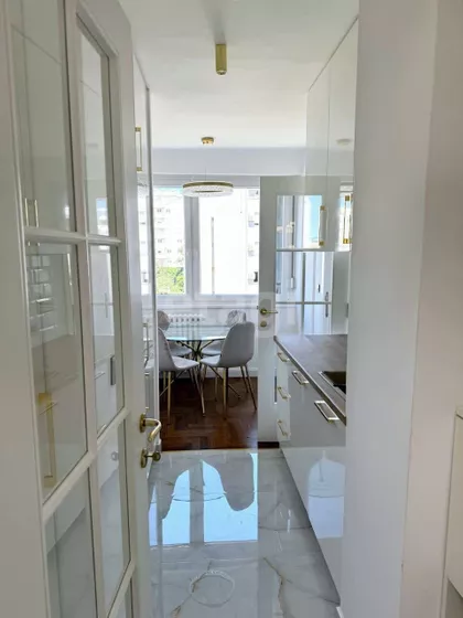 Jovana Rajića | 4zida.rs