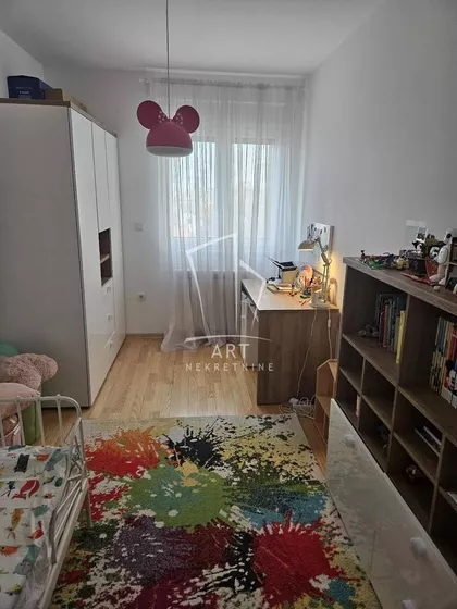 Cara Dušana | 4zida.rs