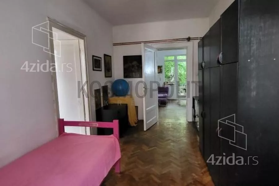 Četvoroiposoban stan | 4zida