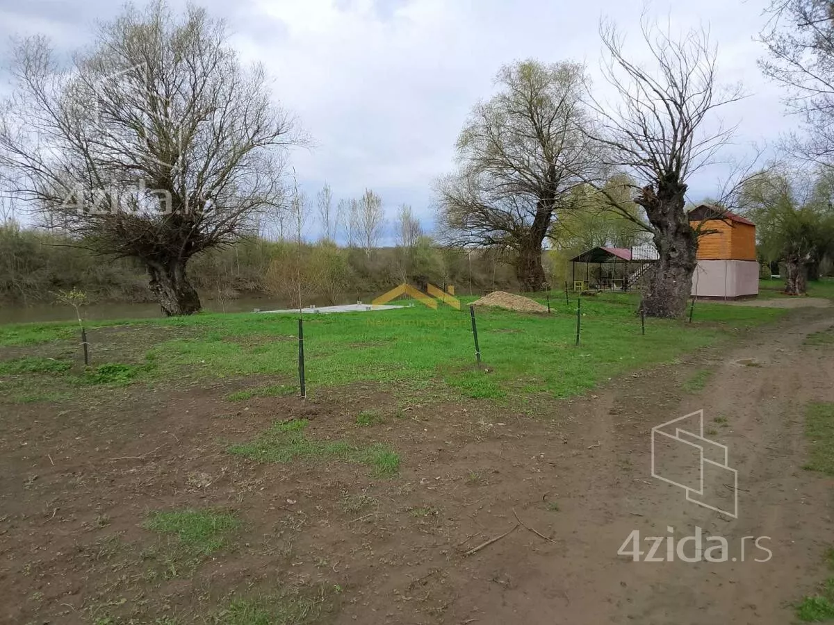 Plac | 4zida