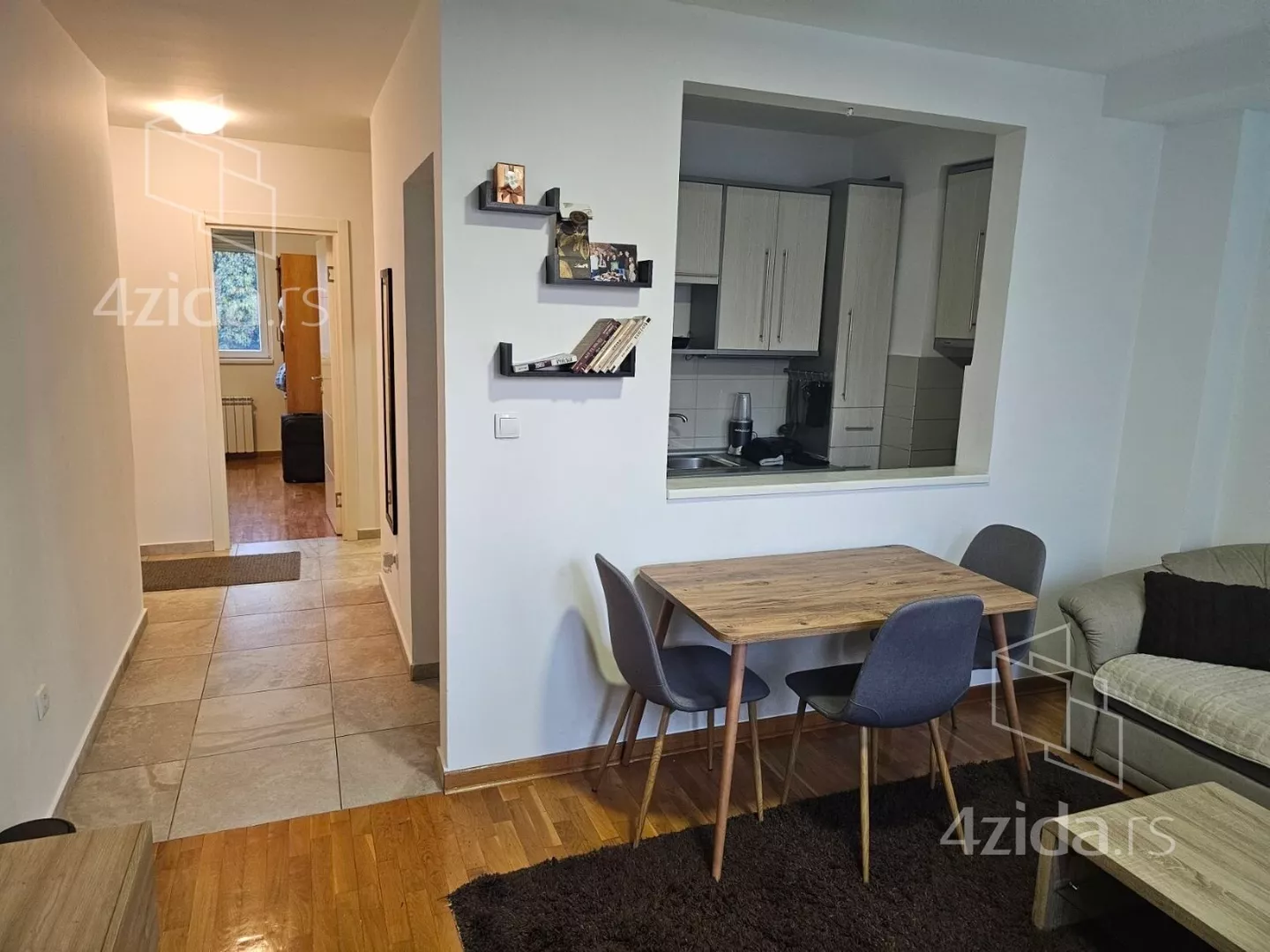 Dvoiposoban stan | 4zida