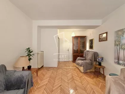 Vase Čarapića | 4zida.rs