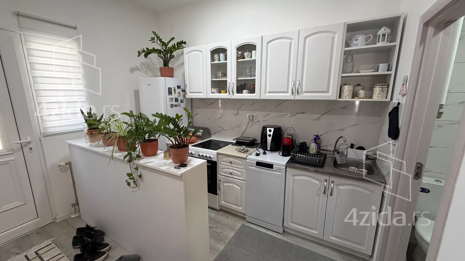 Dvoiposoban stan | 4zida