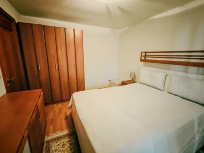 Hrastnička | 4zida.rs