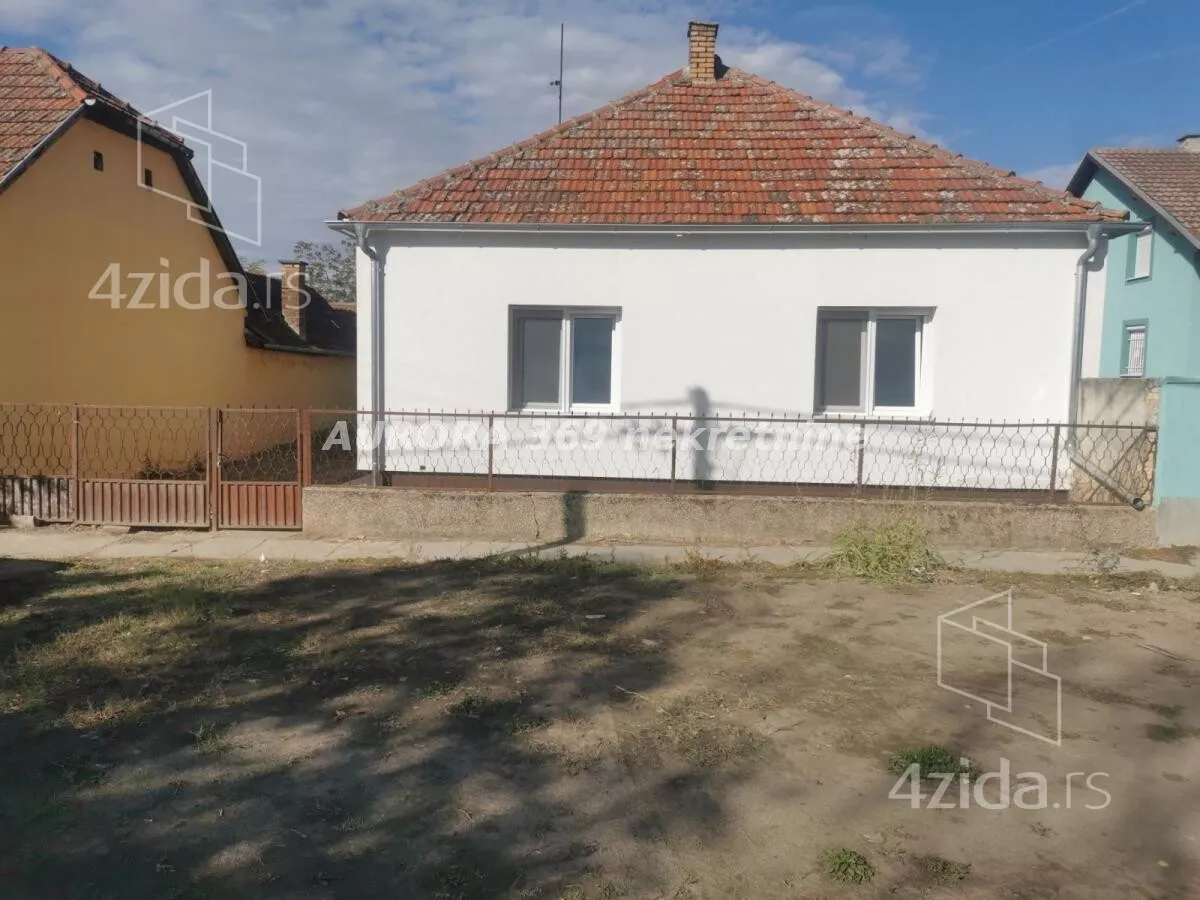 House · 90 m² · Žabalj