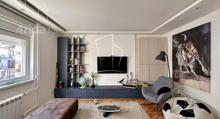 Šestosoban stan | 4zida