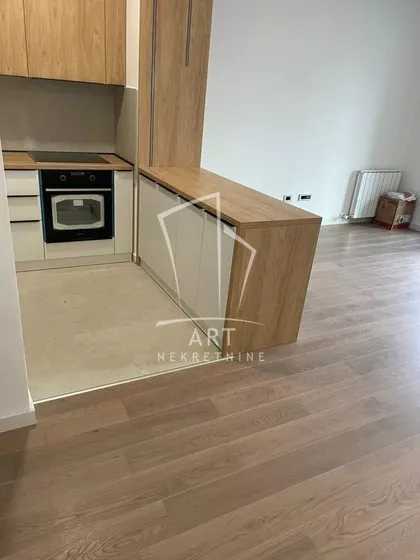 Omladinskih brigada | 4zida.rs