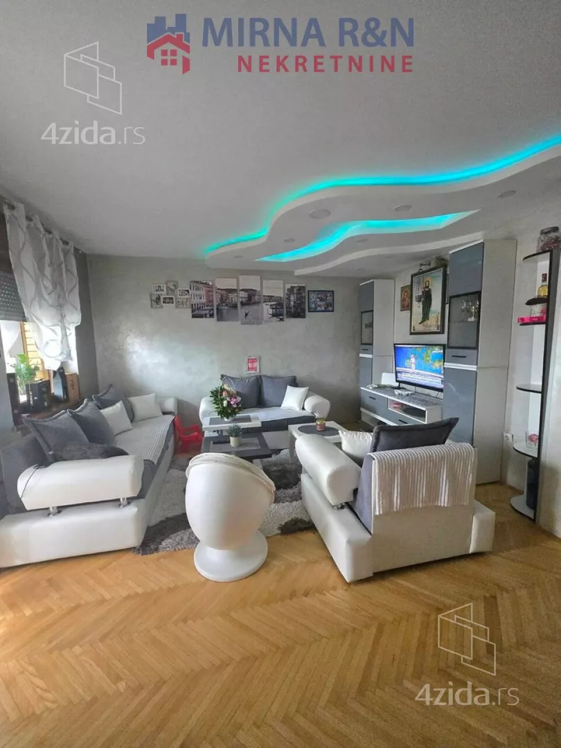 Troiposoban stan | 4zida