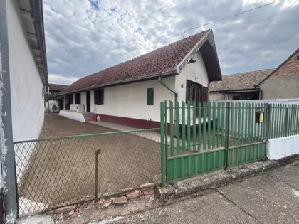 Oslobodilačka 36 | 4zida.rs