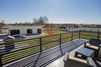 Mladenovac (mesto) | 4zida.rs