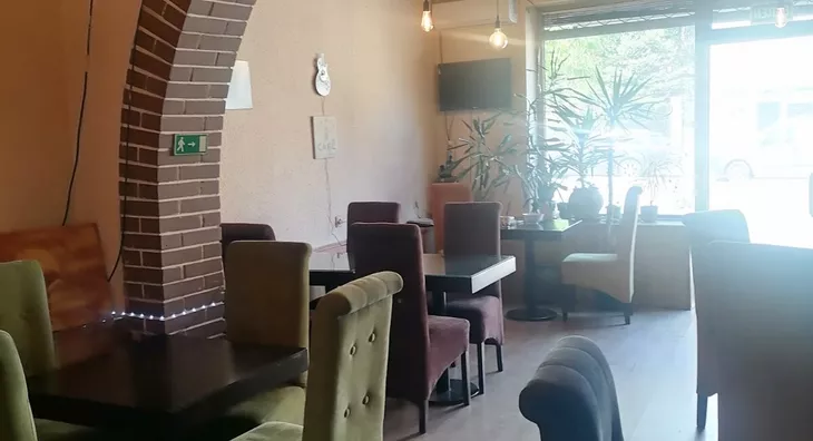 Lokal | 4zida
