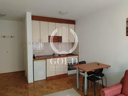 Dr Svetislava Kasapinovića | 4zida.rs