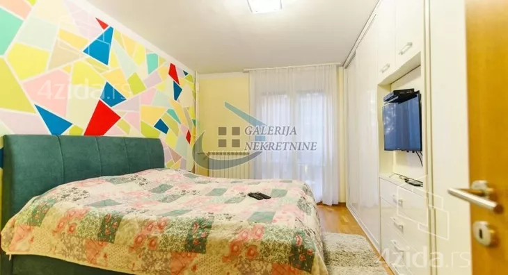 Troiposoban stan | 4zida