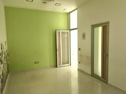 Crveni Pevac | 4zida.rs