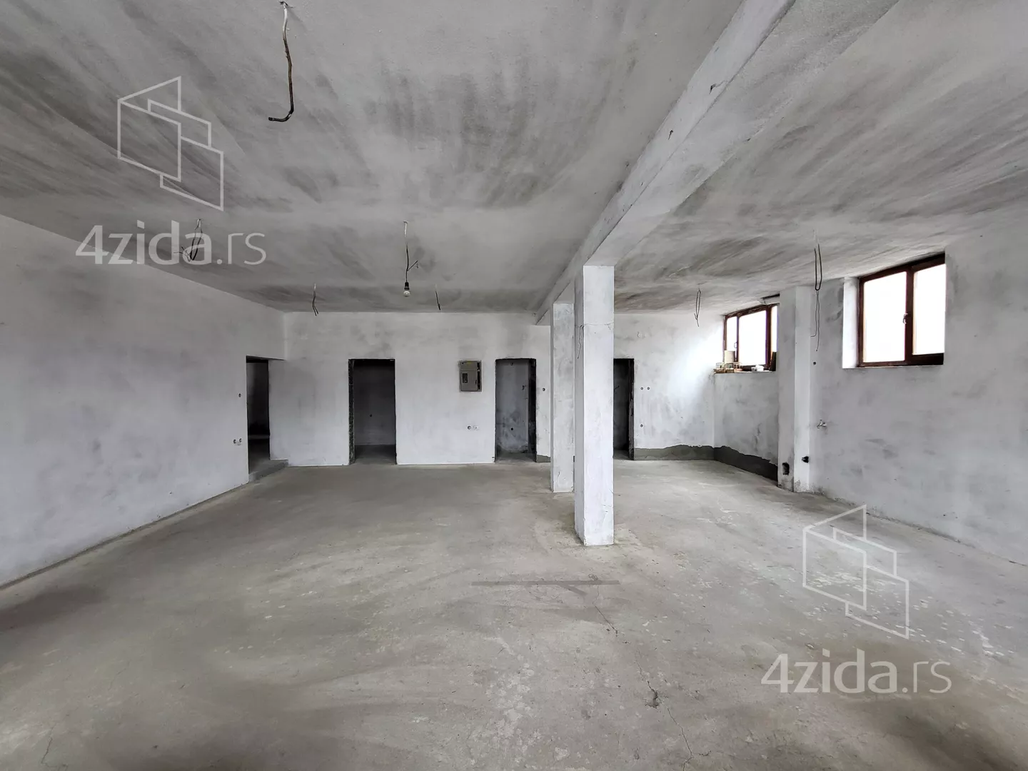 Poslovni prostor | 4zida