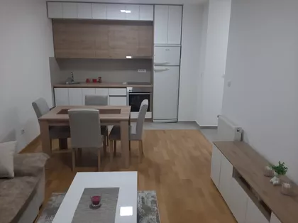 Stanislava Biničkog 2v | 4zida.rs