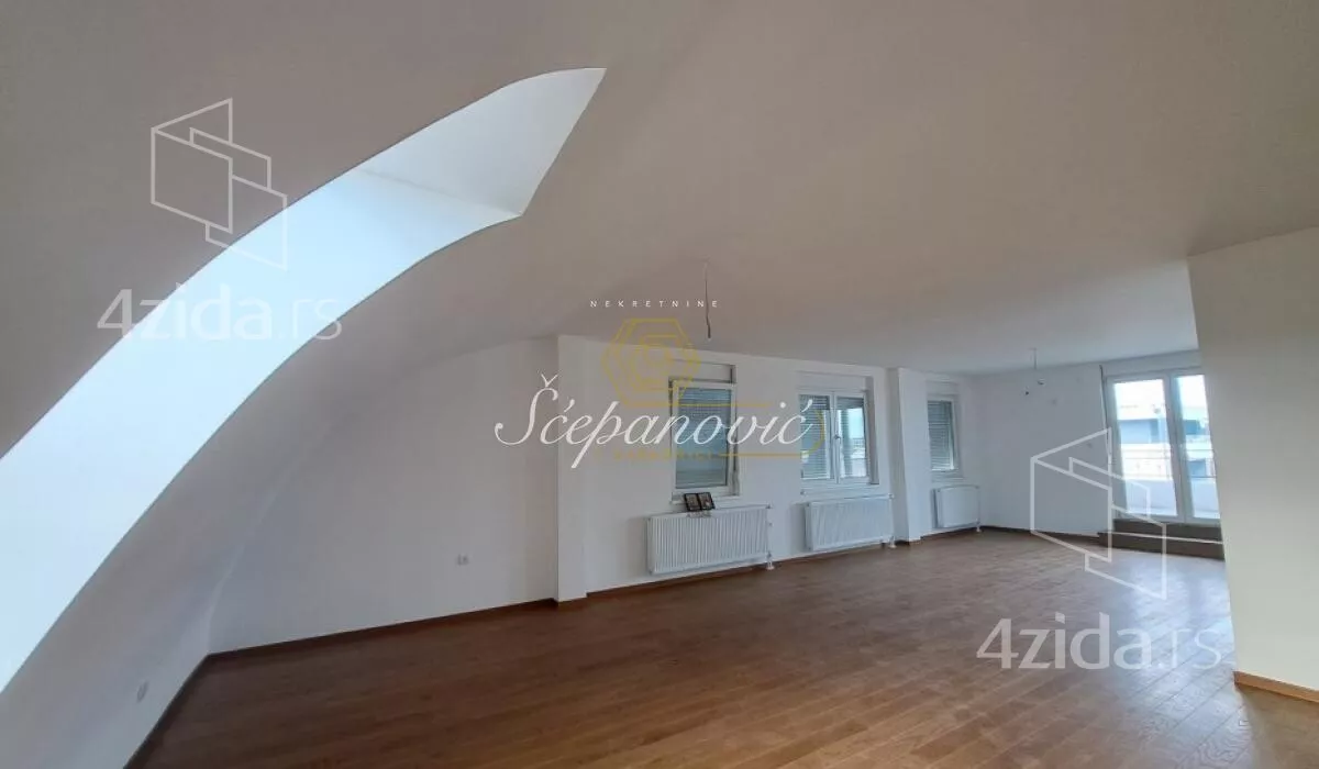 Šestosoban stan | 4zida