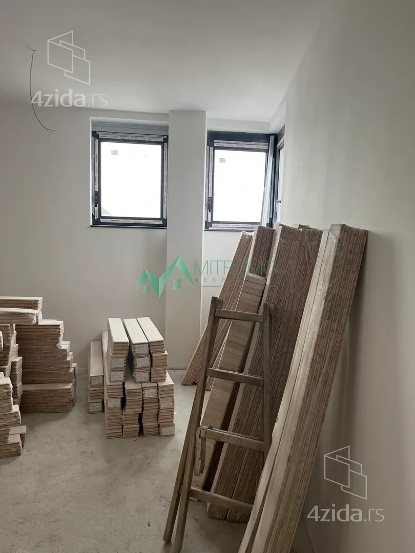 Četvoroiposoban stan | 4zida