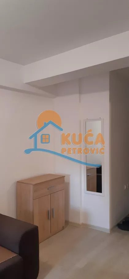 Cara Dušana | 4zida.rs