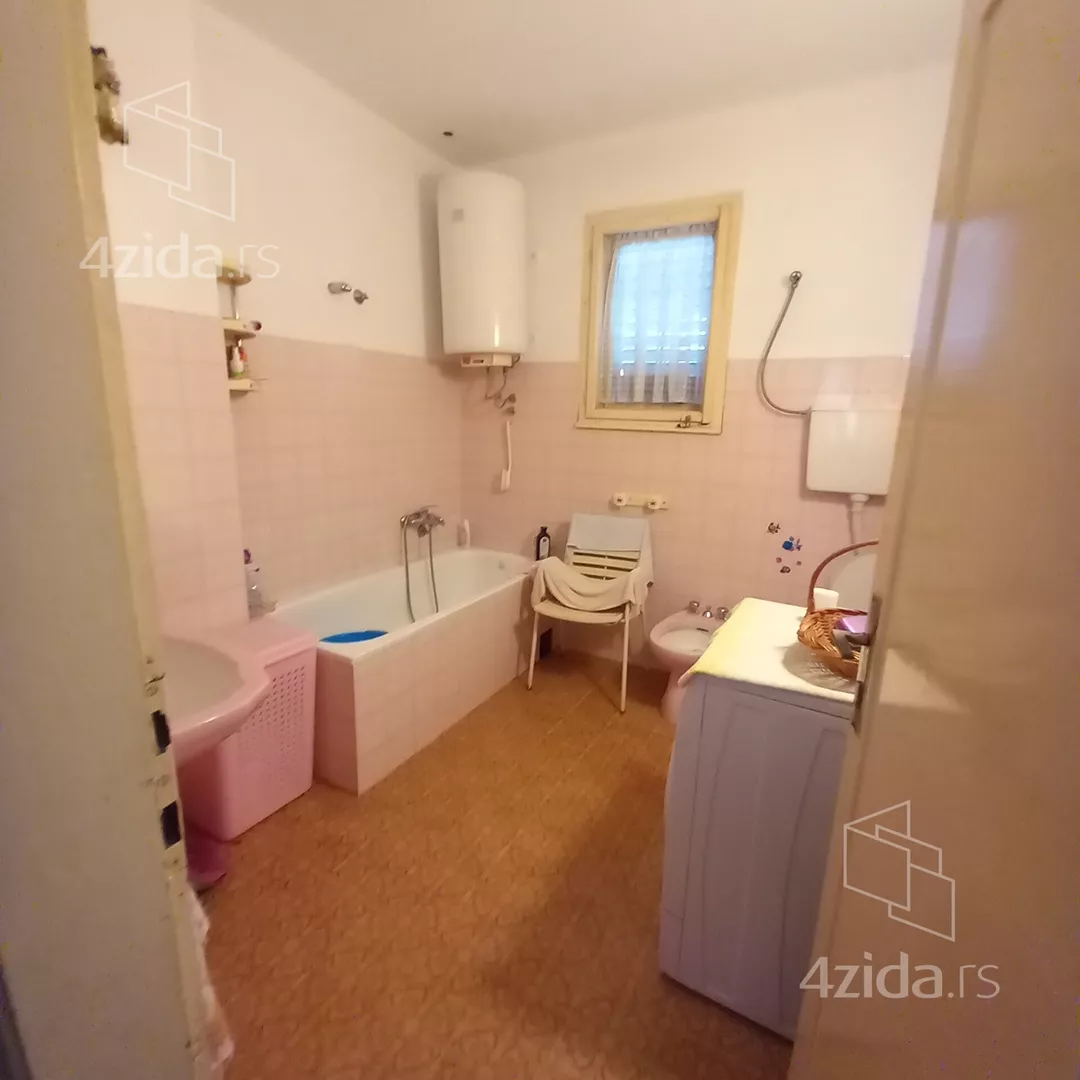 4-etažna kuća | 4zida