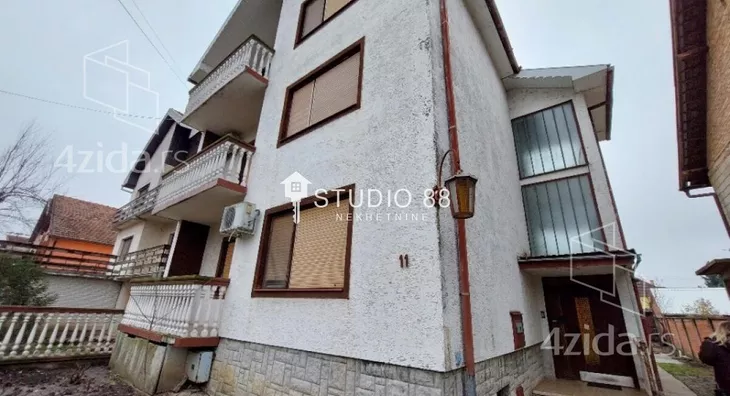 3-etažna kuća | 4zida