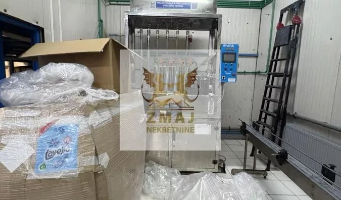 Poslovna zgrada | 4zida