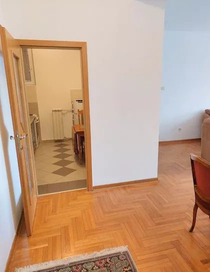 Niška | 4zida.rs