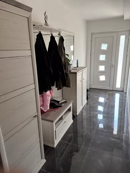 Petra Drapšina | 4zida.rs