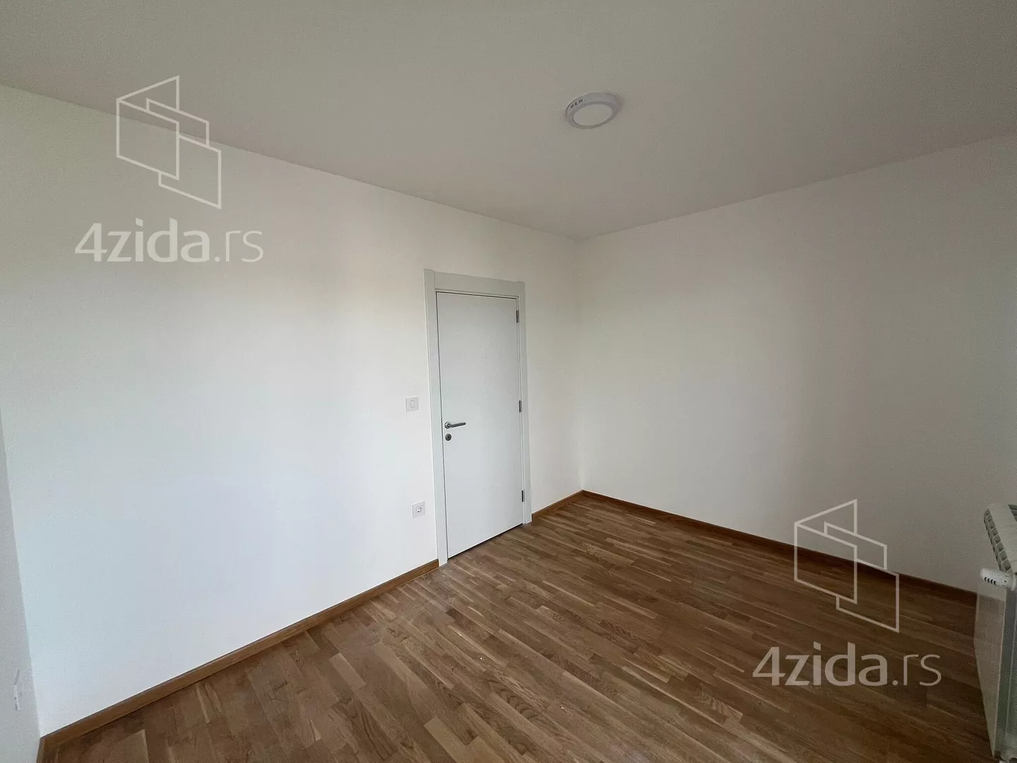 Četvoroiposoban stan | 4zida