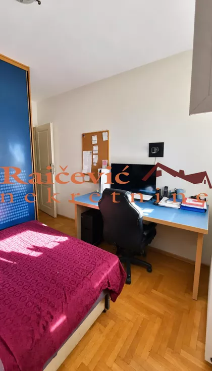 Porecka | 4zida.rs