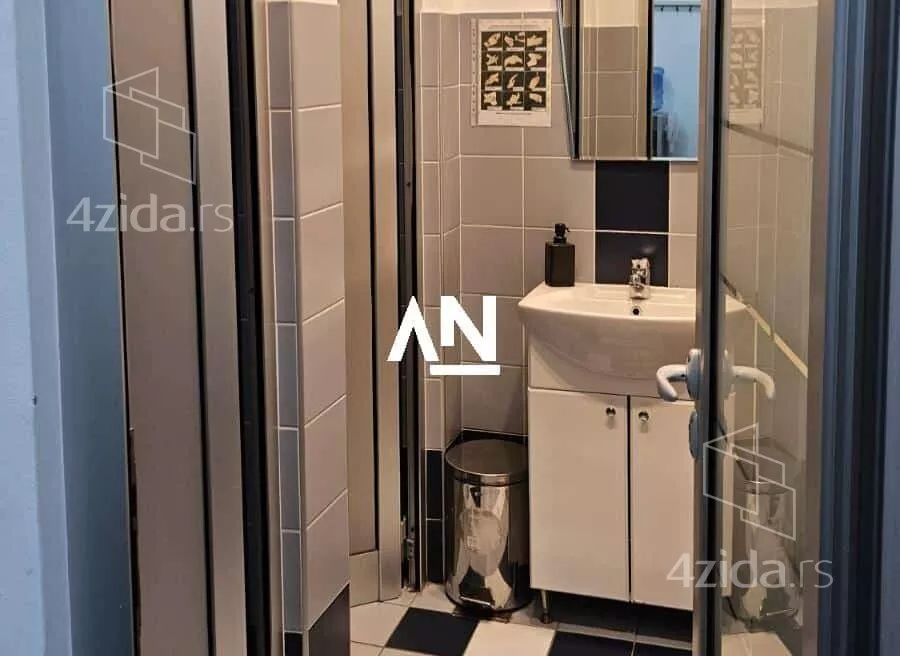 Šestosoban stan | 4zida