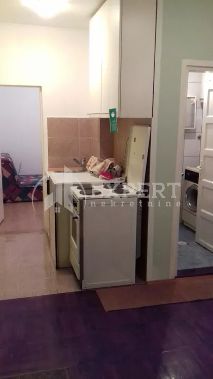 Cara Uroša | 4zida.rs