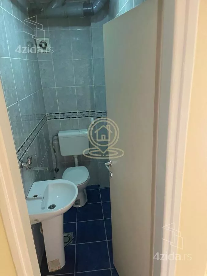 Četvoroiposoban stan | 4zida