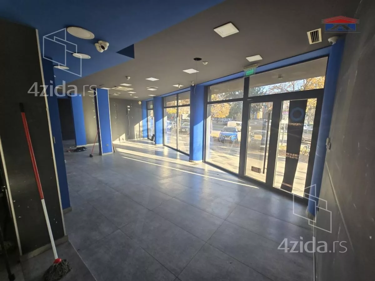 Poslovni prostor | 4zida