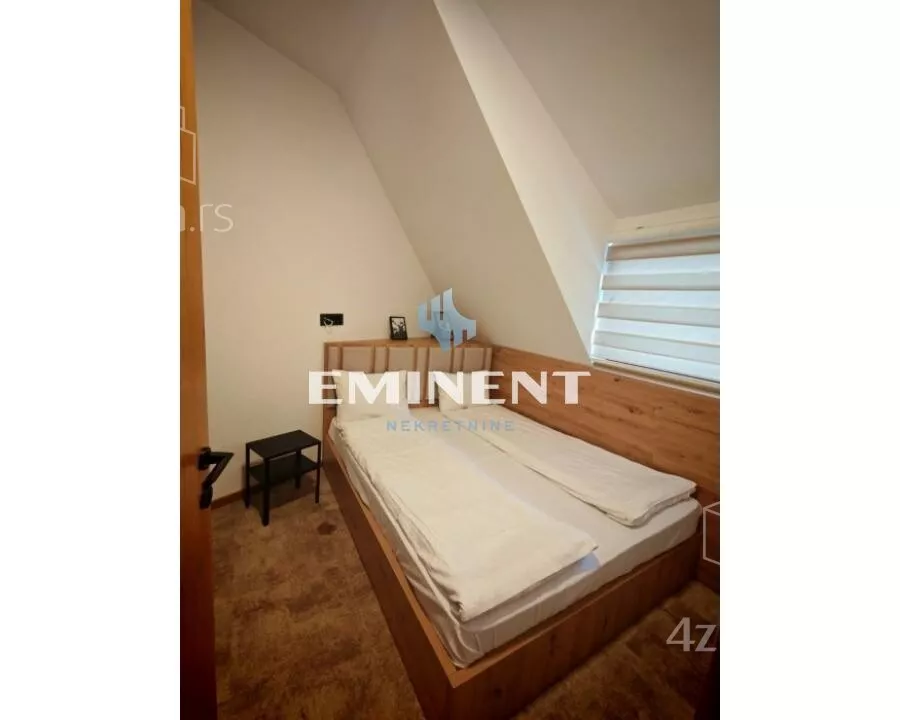 Šestosoban stan | 4zida