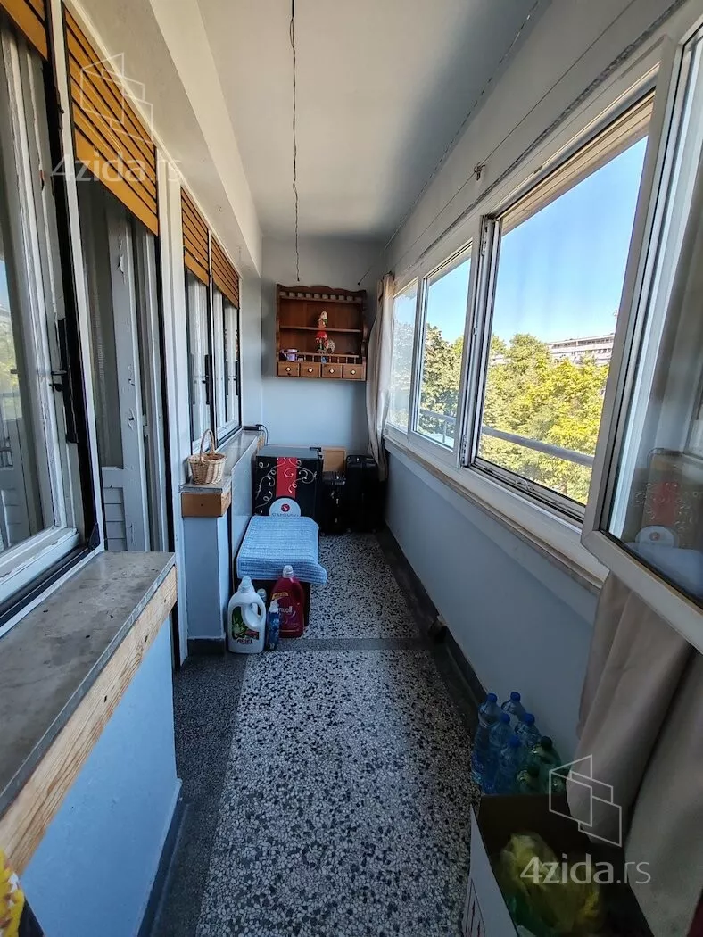 Četvoroiposoban stan | 4zida