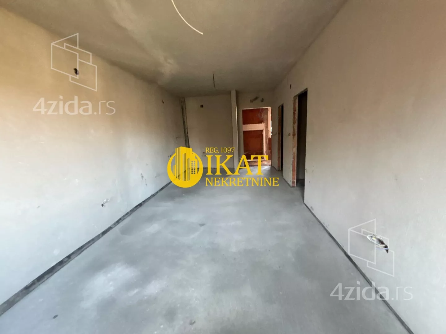 Jednoiposoban stan | 4zida